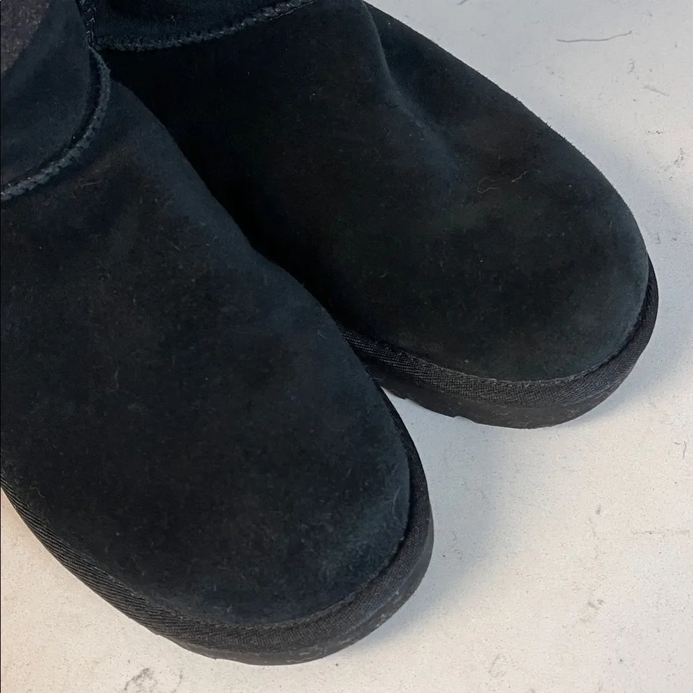 UGG Women's Classic Short Boot - Sparkles Size 9 - Black